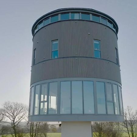 Luxury Converted Water Tower In Flockton Βίλα Emley Εξωτερικό φωτογραφία